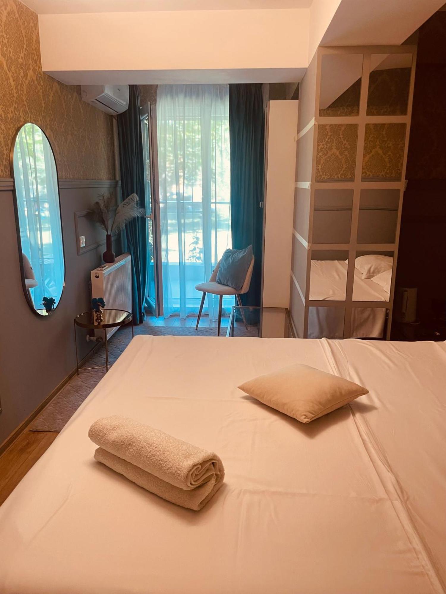 Air Residence 44 Otopeni Bagian luar foto